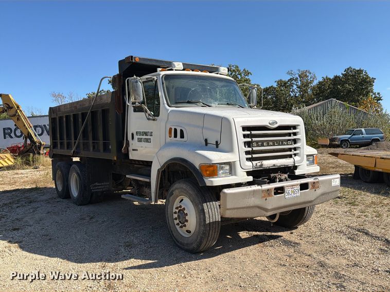 image for item FM6526 2006 Sterling L8500 dump truck