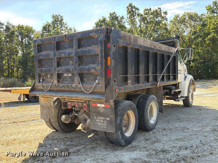 image for item FM6526 2006 Sterling L8500 dump truck