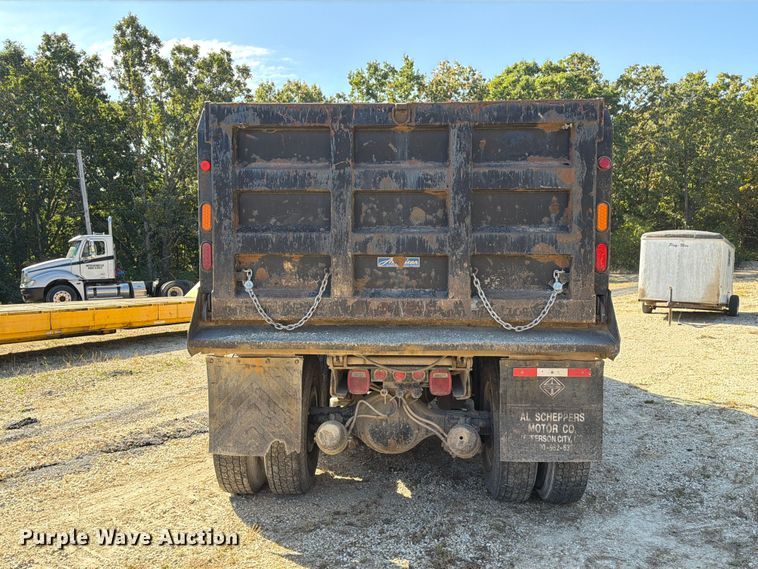 image for item FM6526 2006 Sterling L8500 dump truck