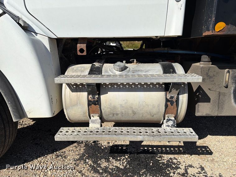 image for item FM6526 2006 Sterling L8500 dump truck