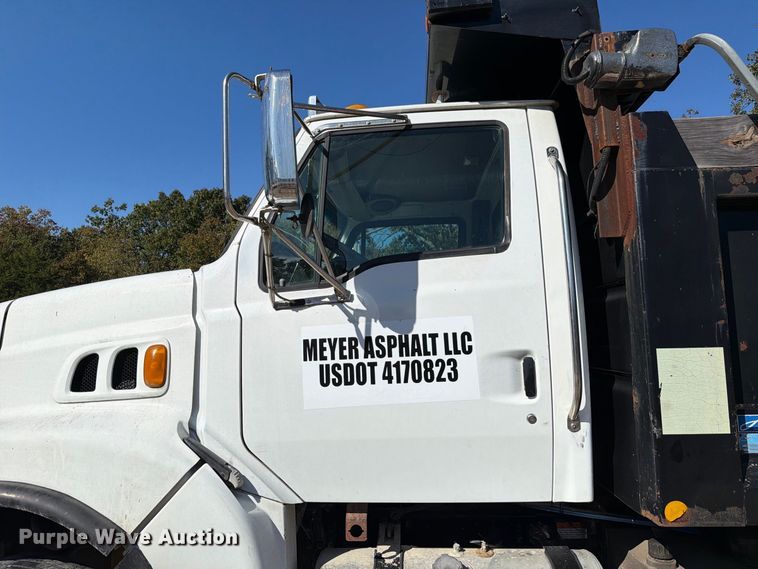 image for item FM6526 2006 Sterling L8500 dump truck