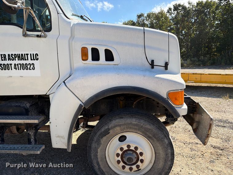 image for item FM6526 2006 Sterling L8500 dump truck