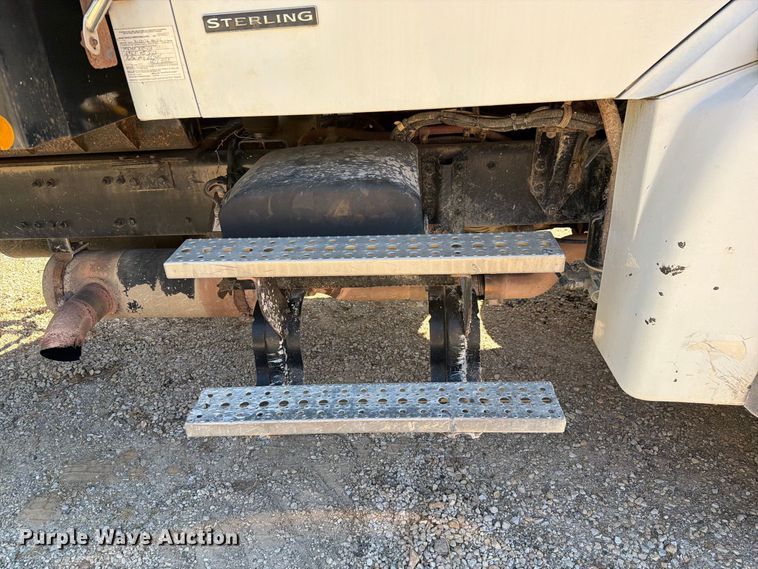 image for item FM6526 2006 Sterling L8500 dump truck