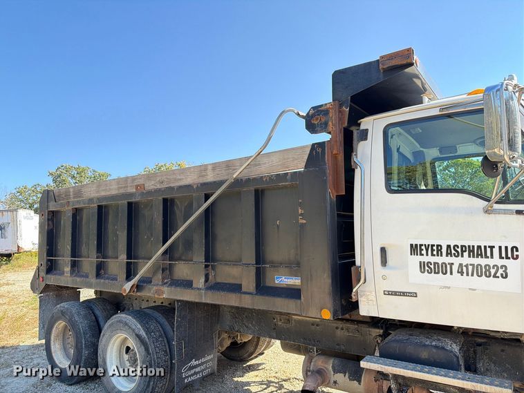 image for item FM6526 2006 Sterling L8500 dump truck