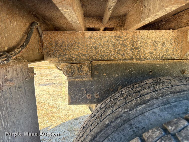 image for item FM6526 2006 Sterling L8500 dump truck