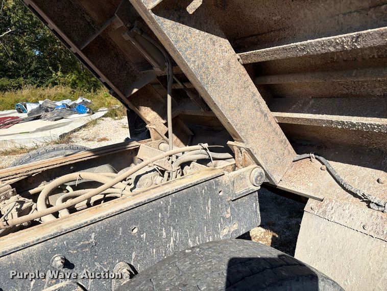 image for item FM6526 2006 Sterling L8500 dump truck