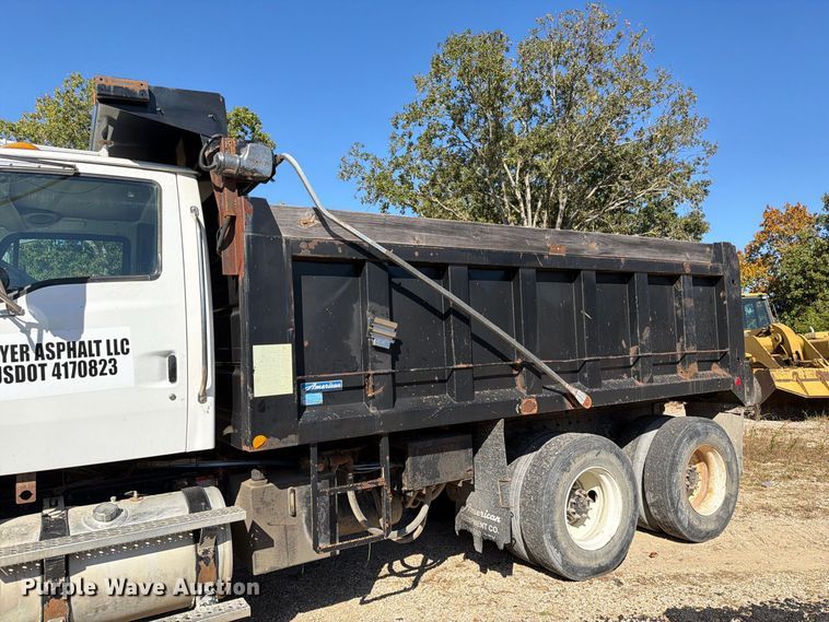 image for item FM6526 2006 Sterling L8500 dump truck