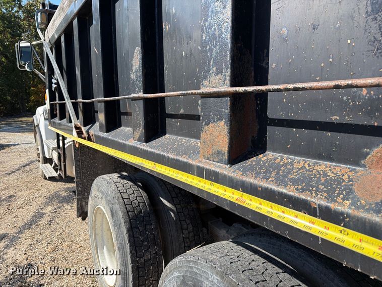 image for item FM6526 2006 Sterling L8500 dump truck