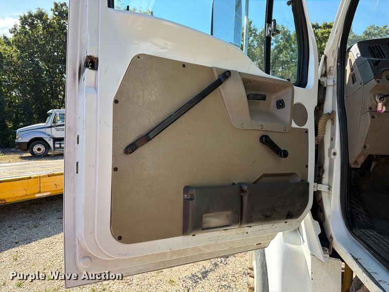 image for item FM6526 2006 Sterling L8500 dump truck
