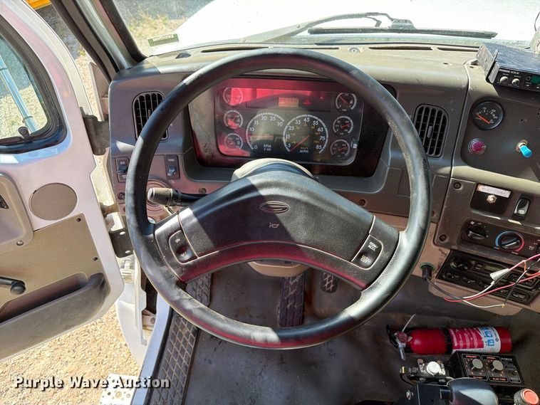 image for item FM6526 2006 Sterling L8500 dump truck