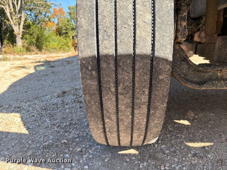 image for item FM6526 2006 Sterling L8500 dump truck