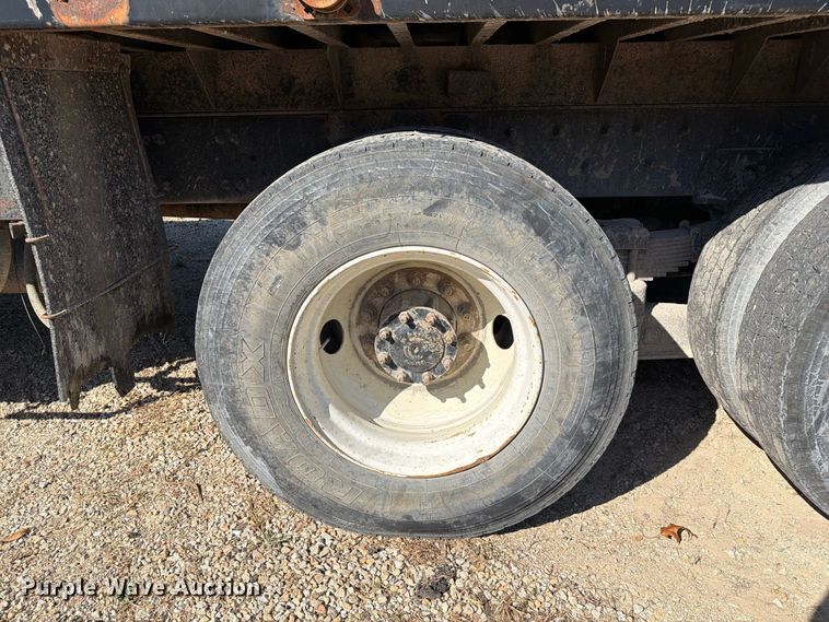 image for item FM6526 2006 Sterling L8500 dump truck