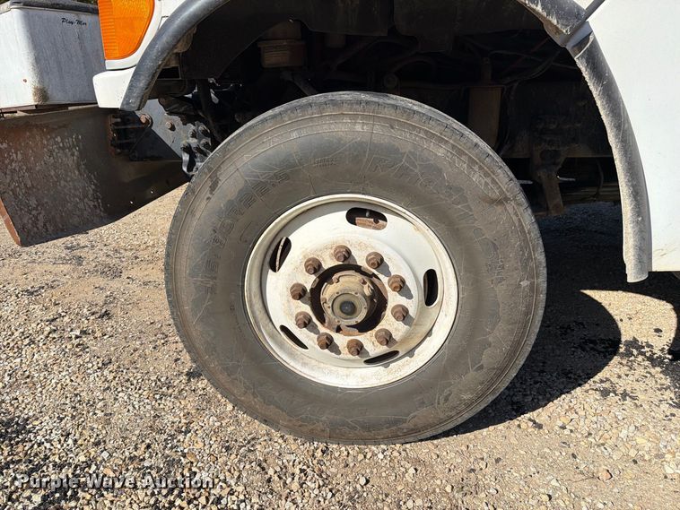 image for item FM6526 2006 Sterling L8500 dump truck