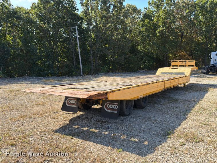 image for item FM6528 1985 Trail-Eze LP30T44 drop tilt deck equipment trailer