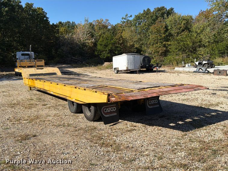 image for item FM6528 1985 Trail-Eze LP30T44 drop tilt deck equipment trailer