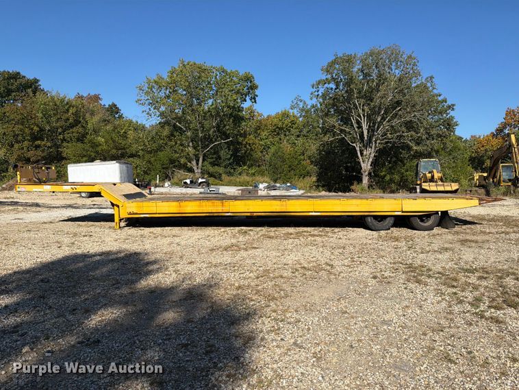image for item FM6528 1985 Trail-Eze LP30T44 drop tilt deck equipment trailer