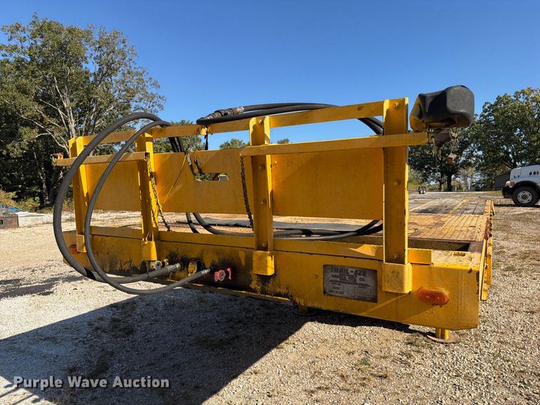 image for item FM6528 1985 Trail-Eze LP30T44 drop tilt deck equipment trailer