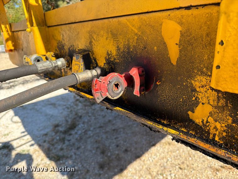 image for item FM6528 1985 Trail-Eze LP30T44 drop tilt deck equipment trailer