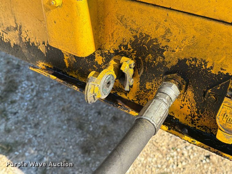 image for item FM6528 1985 Trail-Eze LP30T44 drop tilt deck equipment trailer