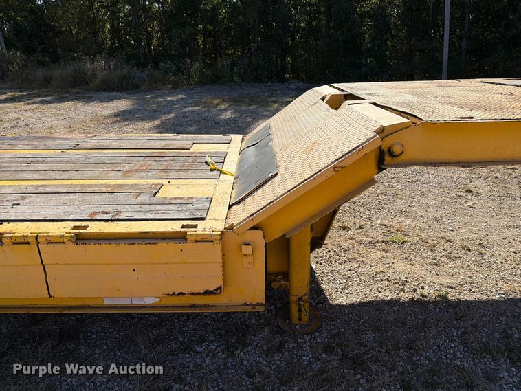 image for item FM6528 1985 Trail-Eze LP30T44 drop tilt deck equipment trailer