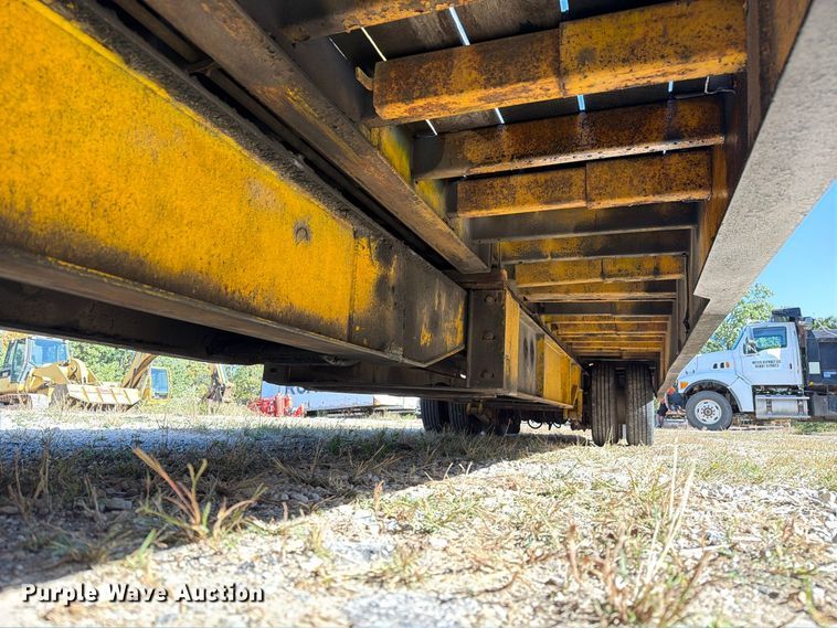 image for item FM6528 1985 Trail-Eze LP30T44 drop tilt deck equipment trailer