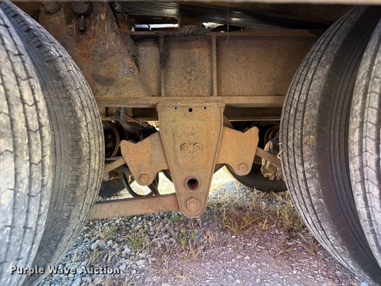 image for item FM6528 1985 Trail-Eze LP30T44 drop tilt deck equipment trailer