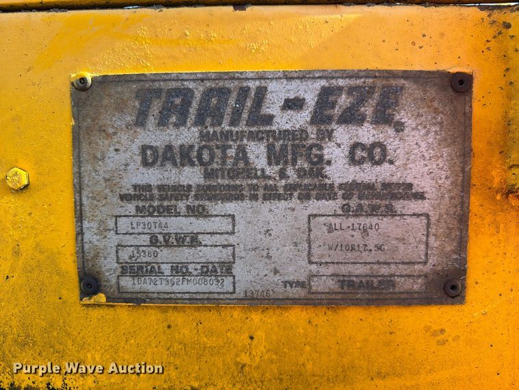 image for item FM6528 1985 Trail-Eze LP30T44 drop tilt deck equipment trailer