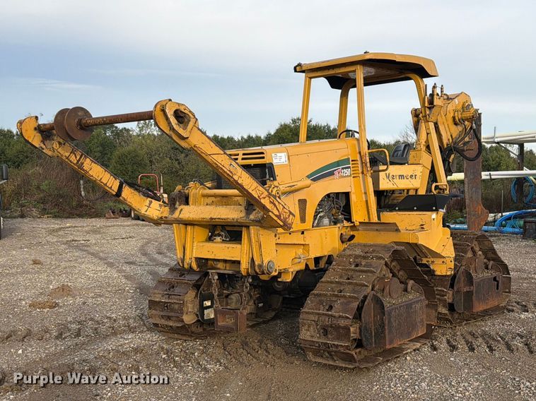 image for item FM6537 2009 Vermeer XTS1250 cable plow