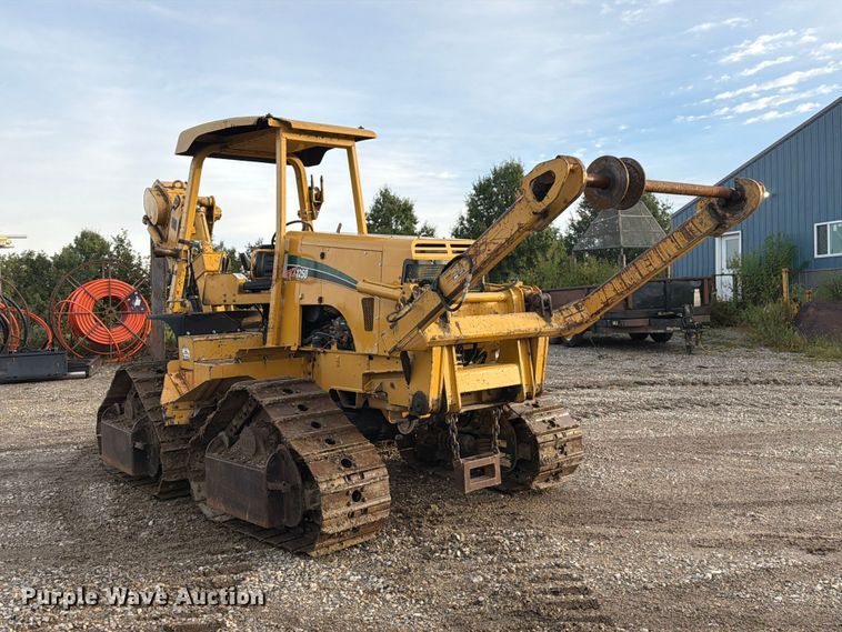 image for item FM6537 2009 Vermeer XTS1250 cable plow