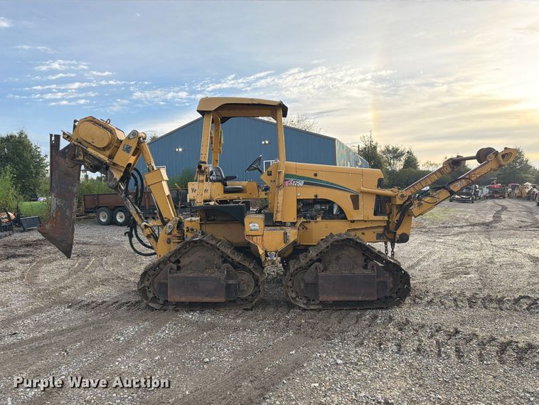 image for item FM6537 2009 Vermeer XTS1250 cable plow