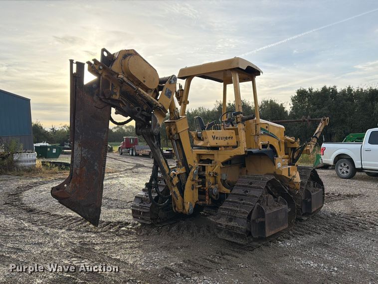 image for item FM6537 2009 Vermeer XTS1250 cable plow