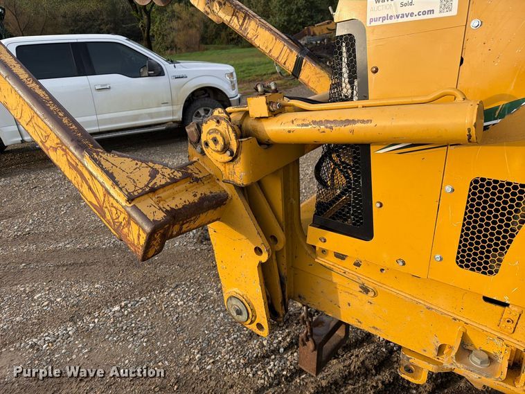 image for item FM6537 2009 Vermeer XTS1250 cable plow