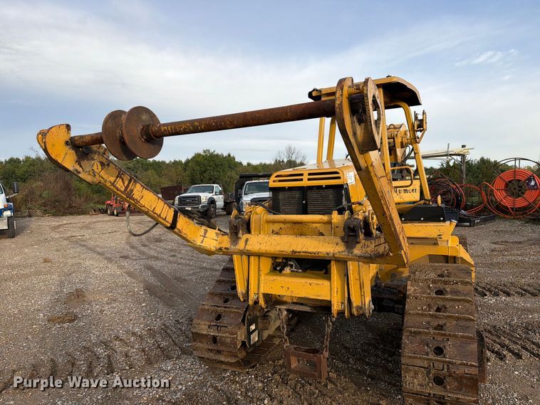image for item FM6537 2009 Vermeer XTS1250 cable plow
