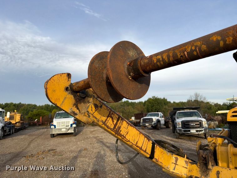 image for item FM6537 2009 Vermeer XTS1250 cable plow