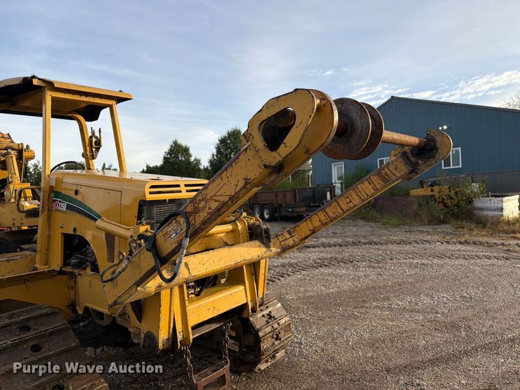 image for item FM6537 2009 Vermeer XTS1250 cable plow