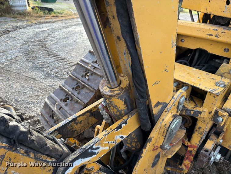 image for item FM6537 2009 Vermeer XTS1250 cable plow