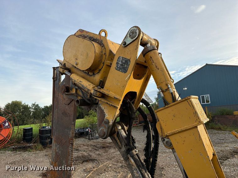 image for item FM6537 2009 Vermeer XTS1250 cable plow