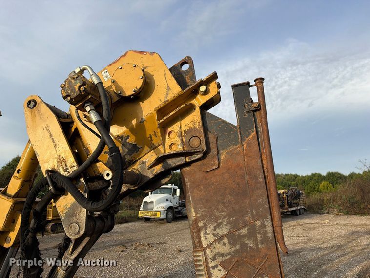 image for item FM6537 2009 Vermeer XTS1250 cable plow