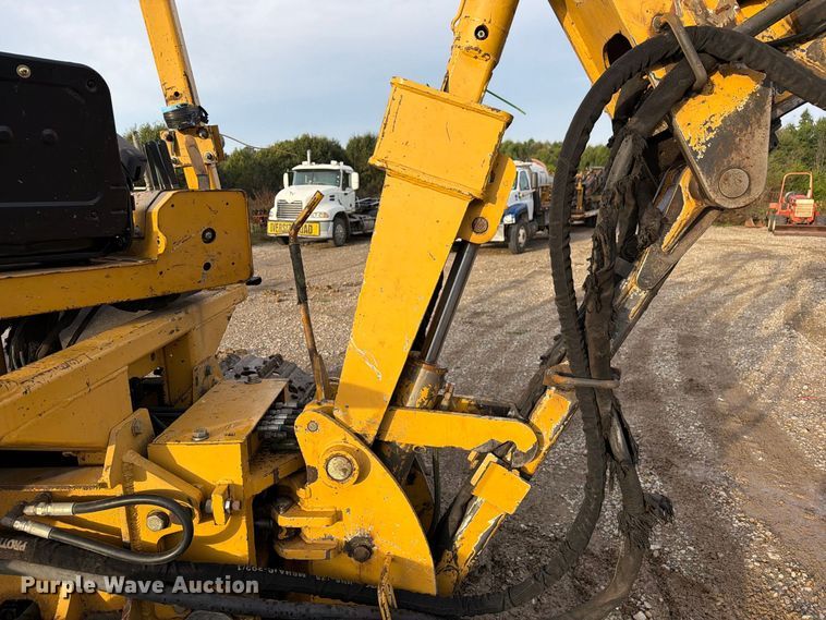 image for item FM6537 2009 Vermeer XTS1250 cable plow