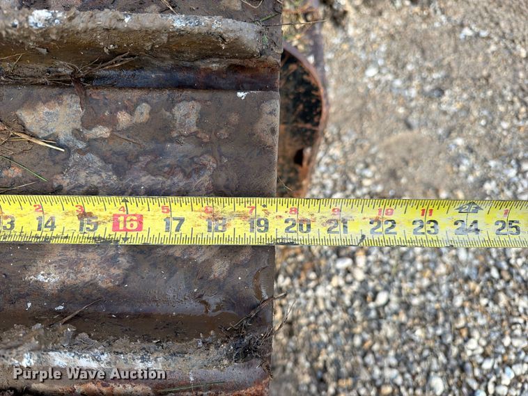 image for item FM6537 2009 Vermeer XTS1250 cable plow