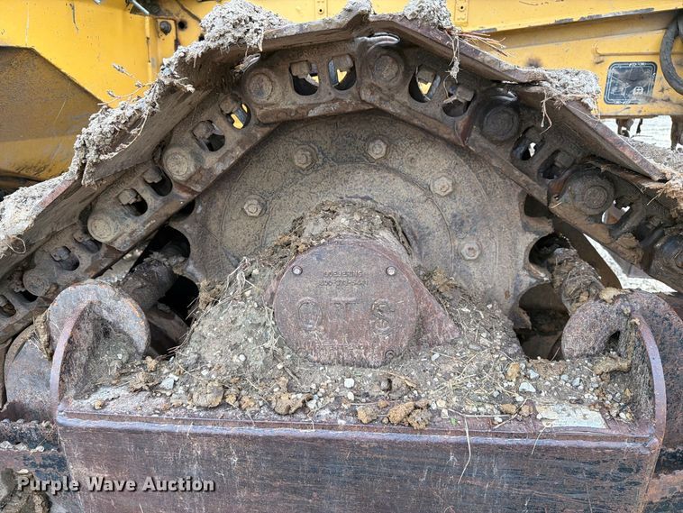 image for item FM6537 2009 Vermeer XTS1250 cable plow
