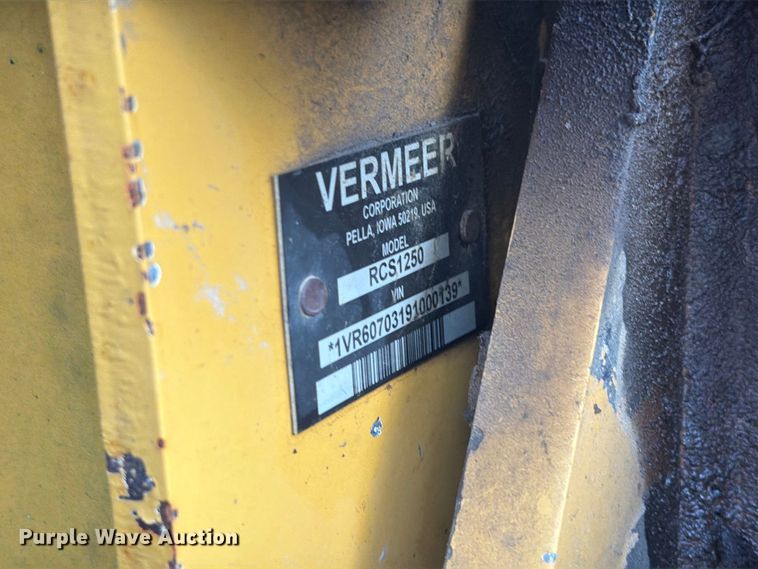 image for item FM6537 2009 Vermeer XTS1250 cable plow