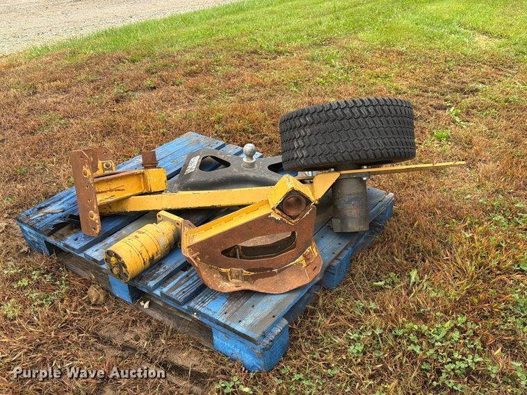 image for item FM6537 2009 Vermeer XTS1250 cable plow