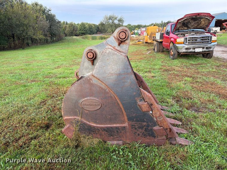 image for item FM6539 Strickland excavator bucket