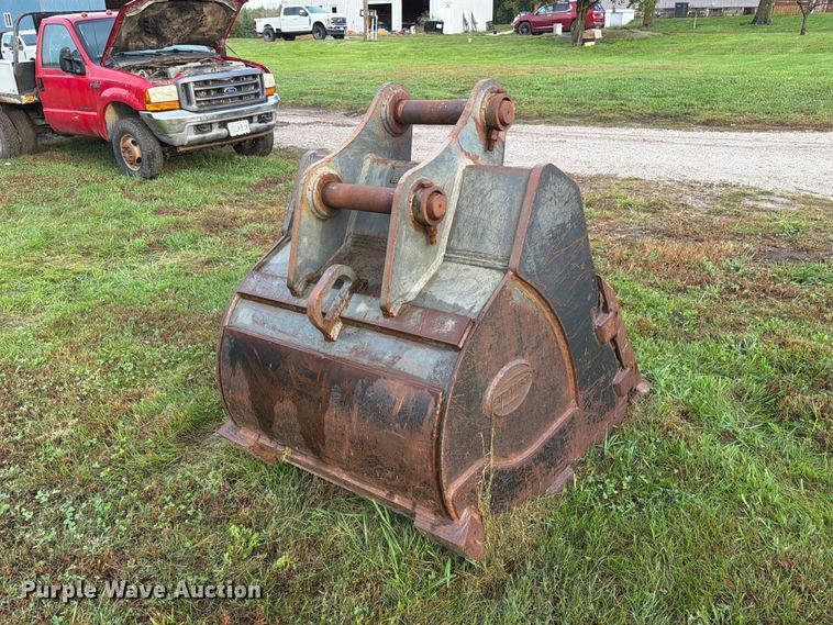 image for item FM6539 Strickland excavator bucket