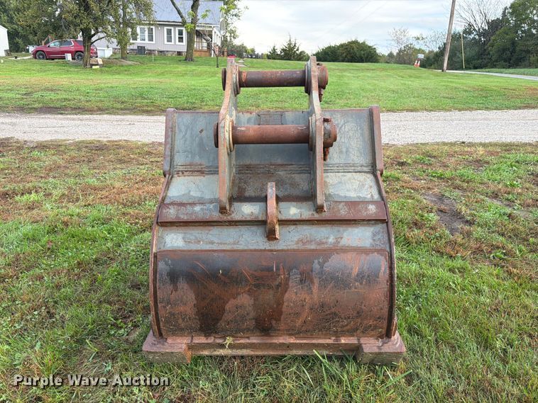 image for item FM6539 Strickland excavator bucket