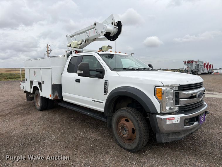 image for item FM7712 2018 Ford F550 Super Duty Ext. Cab bucket truck