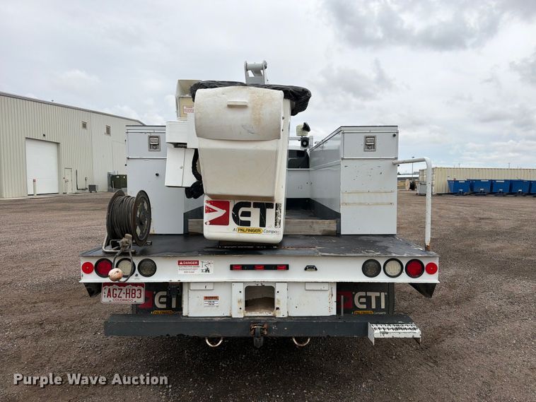 image for item FM7712 2018 Ford F550 Super Duty Ext. Cab bucket truck