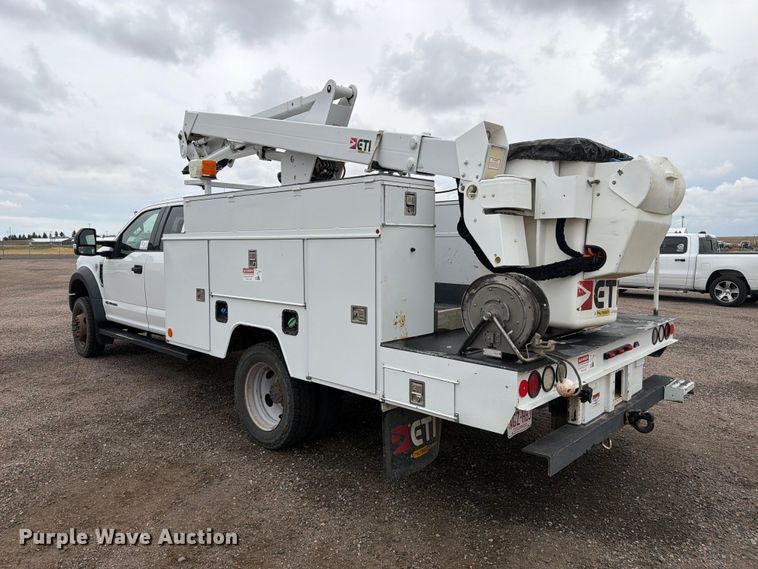 image for item FM7712 2018 Ford F550 Super Duty Ext. Cab bucket truck