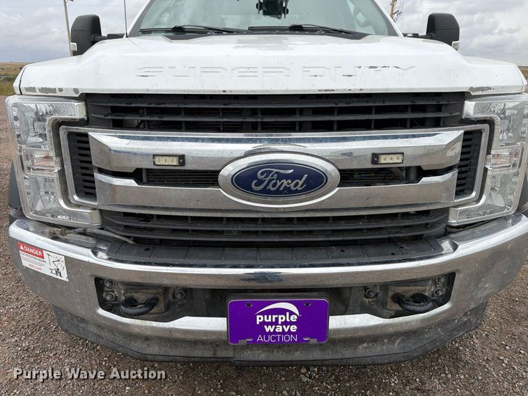 image for item FM7712 2018 Ford F550 Super Duty Ext. Cab bucket truck